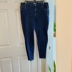 Old Navy Dark Rockstar Jeans Size 16